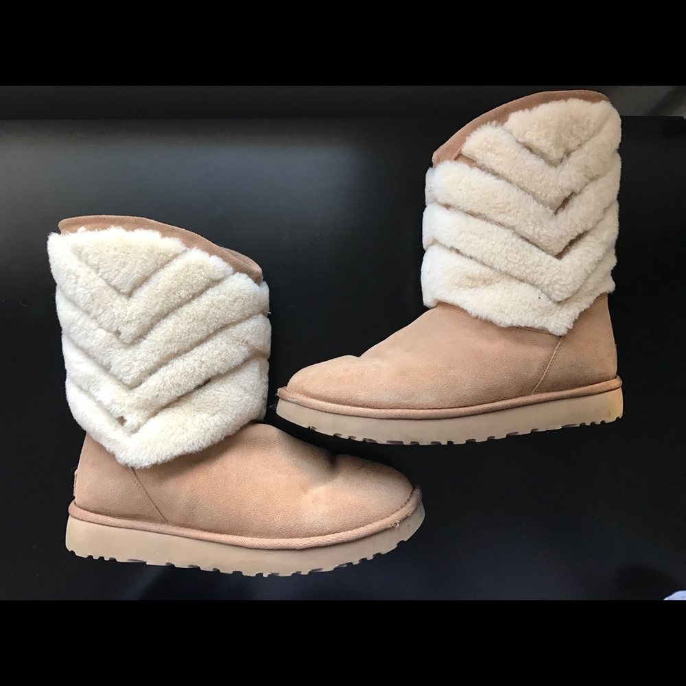 Uggs - Size 9